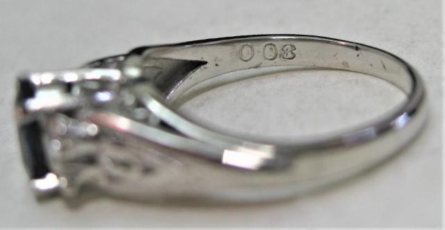 Pt900 プラチナ リング 指輪 サファイヤ ダイヤ4ヶ入0.08ct < 女性アクセサリー/時計  Pt900 プラチナ リング 指輪 サファイヤ ダイヤ4ヶ入0.08ct < 女性アクセサリー/時計の