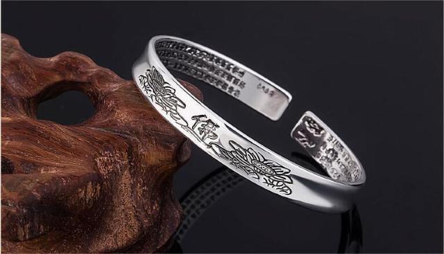 送料無料※高級感 彫刻 般若心経 厄除 蓮 フリーサイズ ブレスレット お守り 贈り物 男女兼用 シルバー 新品 < 女性アクセサリー/時計 送料無料※高級感 彫刻 般若心経 厄除 蓮 フリーサイズ ブレスレット お守り 贈り物 男女兼用 シルバー 新品 < 女性アクセサリー/時計の