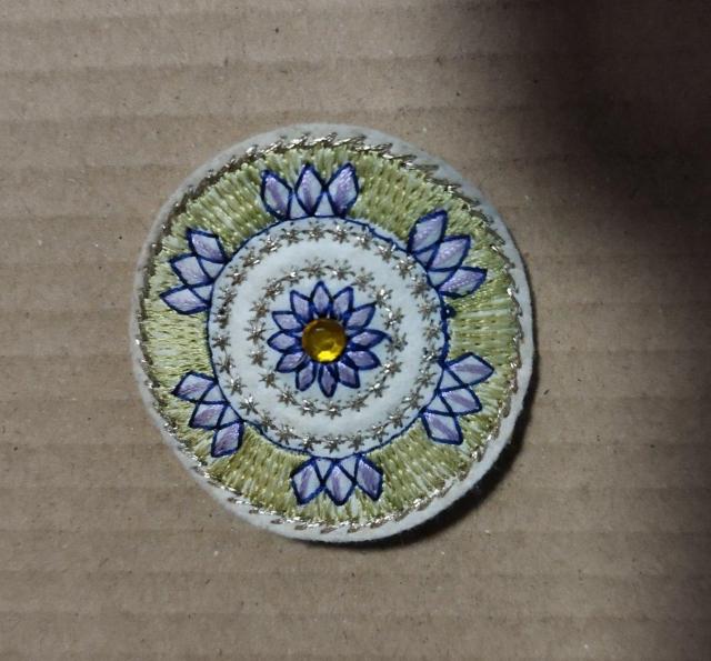 インディアン刺繍風 ドリームキャッチャー風 フエルトサークル刺繍ヘアピン < 女性アクセサリー/時計  インディアン刺繍風 ドリームキャッチャー風 フエルトサークル刺繍ヘアピン  < 女性アクセサリー/時計の