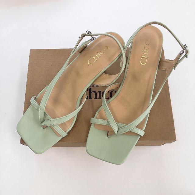 Who's Who Chico/t[Yt[`RVi!!gOi[q[T_~gM   uh 