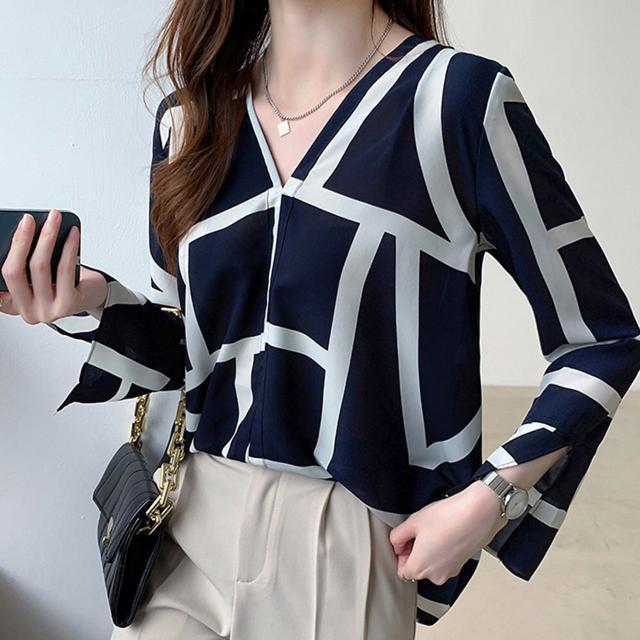 送料無料 新品 幾何学模様ブラウスレディースVネック長袖 < 女性ファッション 送料無料 新品 幾何学模様ブラウスレディースVネック長袖 < 女性ファッションの