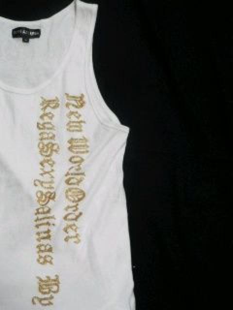 ラメ入ゴールド箔♪英字ロゴプリントタンクトップ < 男性ファッション ラメ入ゴールド箔♪英字ロゴプリントタンクトップ < 男性ファッションの