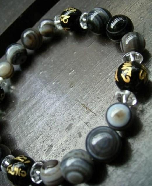 ☆即決☆観音真言彫オニキスx天眼石ブレスレット < 女性アクセサリー/時計 ☆即決☆観音真言彫オニキスx天眼石ブレスレット < 女性アクセサリー/時計の