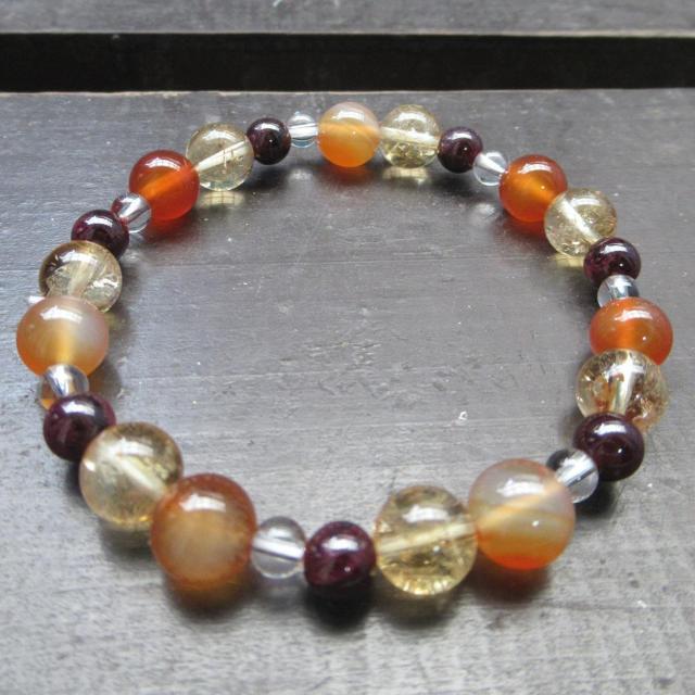 カーネリアンxシトリンxガーネットブレスレット 天然石 < 女性アクセサリー/時計 カーネリアンxシトリンxガーネットブレスレット 天然石 < 女性アクセサリー/時計の
