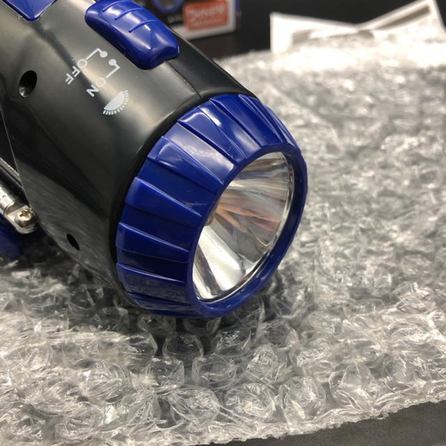 即決 パワーチャージ ライト&FMラジオ 手動式 < 家電/AV  即決 パワーチャージ ライト&FMラジオ 手動式 < 家電/AVの