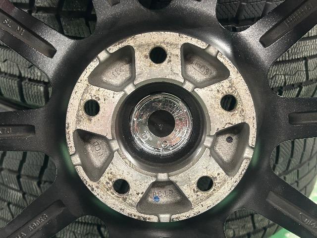 0092437)YÃX^bhX^CTOYOEB^[gpX4{ЊOA~zC[Zbg215/60R17  /oCN