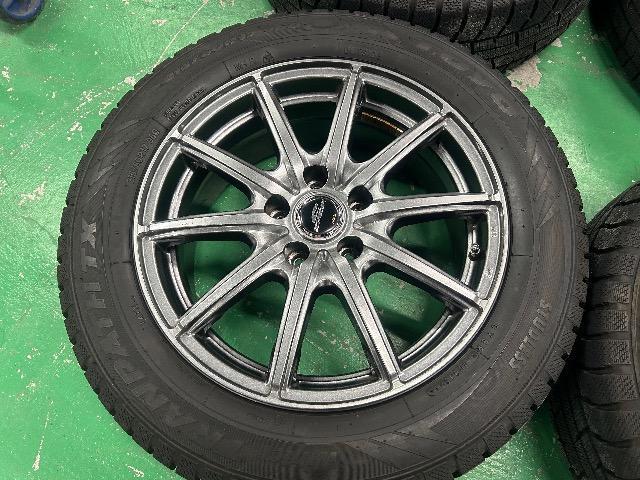 0092437)YÃX^bhX^CTOYOEB^[gpX4{ЊOA~zC[Zbg215/60R17  /oCN