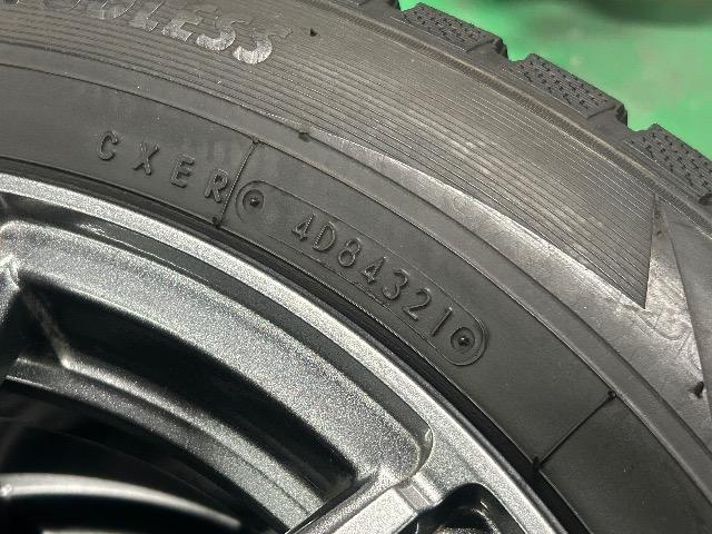 0092437)YÃX^bhX^CTOYOEB^[gpX4{ЊOA~zC[Zbg215/60R17  /oCN