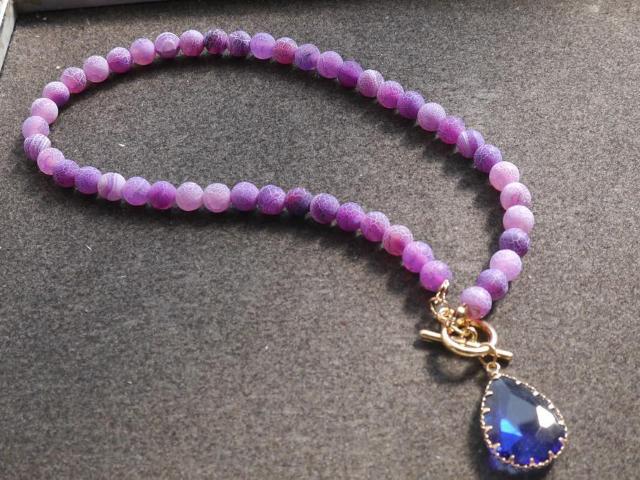 新品アンティーク調ストーンネックレス < 女性アクセサリー/時計 新品アンティーク調ストーンネックレス < 女性アクセサリー/時計の