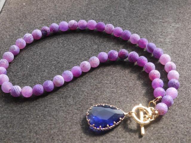 新品アンティーク調ストーンネックレス < 女性アクセサリー/時計 新品アンティーク調ストーンネックレス < 女性アクセサリー/時計の