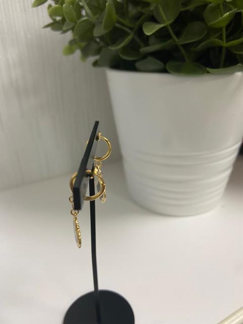 ハンドメイド 黒い花のフープイヤリング < 女性ファッション  ハンドメイド 黒い花のフープイヤリング < 女性ファッションの