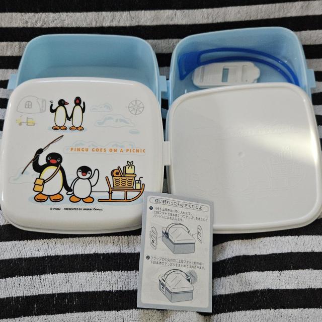 新品 ピングー ピンガ 30周年 ミスタードーナツ 2段ランチボックス 取っ手付き 2000 ミスド 弁当箱 収納 アニバーサリー < アニメ/コミック/キャラクター  新品 ピングー ピンガ 30周年 ミスタードーナツ 2段ランチボックス 取っ手付き 2000 ミスド 弁当箱 収納 アニバーサリー  < アニメ/コミック/キャラクターの