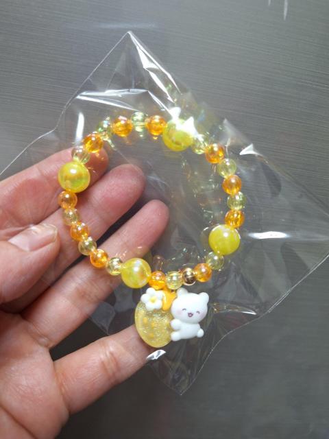No.14新品★「いちご&くま?可愛いブレスレット」=イエロー= < キッズ/ベビー No.14新品★「いちご&くま?可愛いブレスレット」=イエロー= < キッズ/ベビーの
