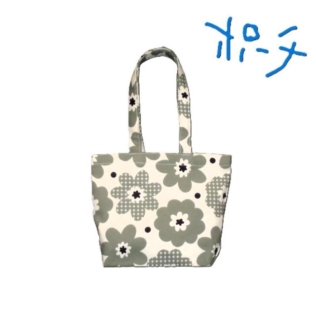 ◆ミニ◆北欧◆グレーの花×白地◆小物入れポーチ < 女性ファッション  ◆ミニ◆北欧◆グレーの花×白地◆小物入れポーチ  < 女性ファッションの