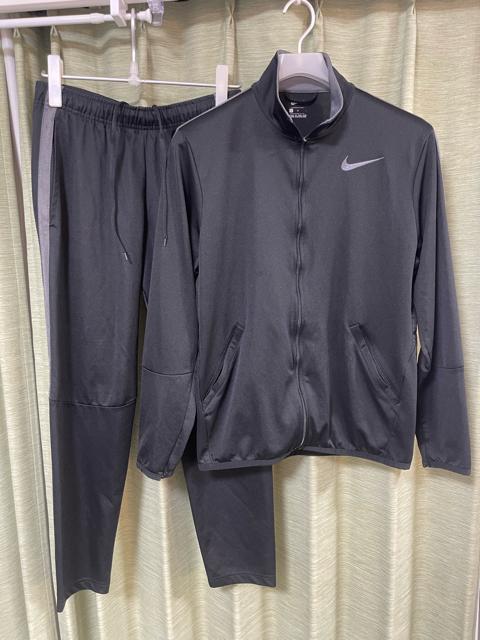 NIKE ナイキ トレーニングウェア セットアップ 上下セット ジャージ セットアップ NIKE ナイキ ブラック サイズL < ブランド NIKE ナイキ トレーニングウェア セットアップ 上下セット ジャージ セットアップ NIKE ナイキ ブラック サイズL < ブランドの