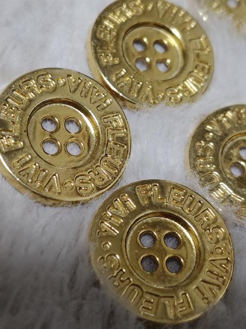 英字柄のボタン★6個セット★中古品 < ペット/手芸/園芸 英字柄のボタン★6個セット★中古品 < ペット/手芸/園芸の