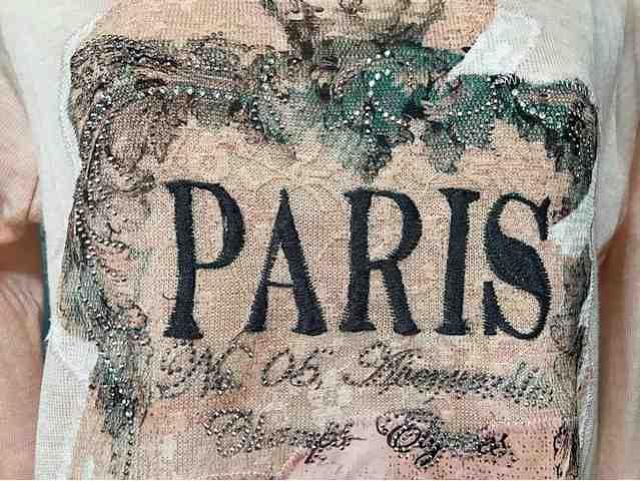 キラキラ刺繍入りセーター 韓国製 フリーサイズ < 女性ファッション  キラキラ刺繍入りセーター 韓国製 フリーサイズ < 女性ファッションの