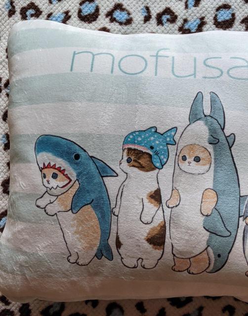 モフサンド スクエアクッション サメにゃんがいっぱい モフにゃん < アニメ/コミック/キャラクター モフサンド スクエアクッション サメにゃんがいっぱい モフにゃん < アニメ/コミック/キャラクターの
