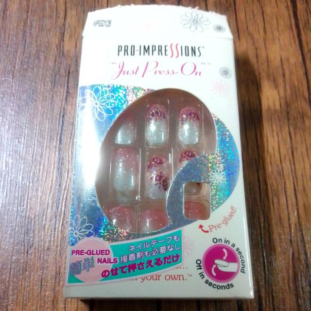 プロインプレッションズ 接着剤やネイルテープが要らない 未使用 < 香水/コスメ/ネイル プロインプレッションズ 接着剤やネイルテープが要らない 未使用 < 香水/コスメ/ネイルの