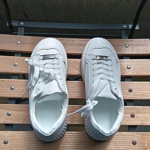 Vi 22.5cm fB[X Xj[J[ zCg V[Y C   t@bV 
