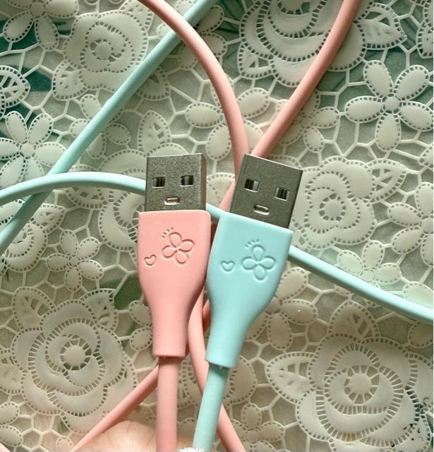 花模様付き 充電ケーブル2本セット 新品 < 家電/AV 花模様付き 充電ケーブル2本セット 新品 < 家電/AVの