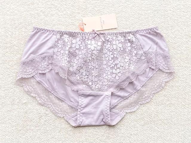 Triumph AMOSTYLE ショーツ Mサイズ ヒップハング 3枚セット < 女性ファッション Triumph AMOSTYLE ショーツ Mサイズ ヒップハング 3枚セット < 女性ファッションの