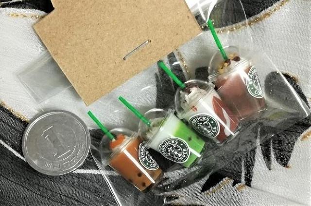 ミニチュア★スターバックス★タピオカ入り4種類セット★シルバニアやリカちゃんハウスにも★ドールハウスに★プチサイズ★スタバ★ < おもちゃ  ミニチュア★スターバックス★タピオカ入り4種類セット★シルバニアやリカちゃんハウスにも★ドールハウスに★プチサイズ★スタバ★ < おもちゃの