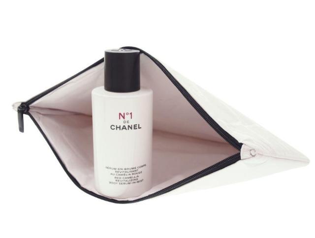 シャネル ノベルティ フラットコスメポーチ コスメボトル柄 ラソリューシオン10 サブリマージュ 元箱有り CHANEL【正規品】 < ブランド  シャネル ノベルティ フラットコスメポーチ コスメボトル柄 ラソリューシオン10 サブリマージュ 元箱有り CHANEL【正規品】 < ブランドの