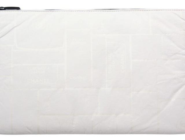 シャネル ノベルティ フラットコスメポーチ コスメボトル柄 ラソリューシオン10 サブリマージュ 元箱有り CHANEL【正規品】 < ブランド  シャネル ノベルティ フラットコスメポーチ コスメボトル柄 ラソリューシオン10 サブリマージュ 元箱有り CHANEL【正規品】 < ブランドの