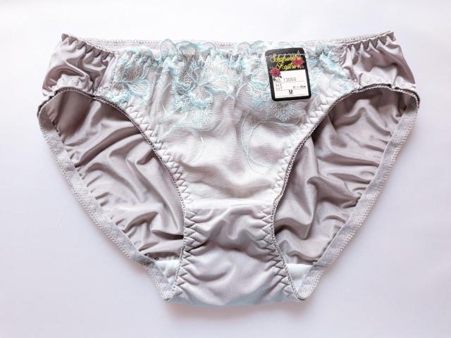 ���ʗX�ւɌ��著�������@�ߗށ@�@�@�@�@�@�@�@�@�@�@�@�@�@�@�@���f�B�[�X�V���[�c  �� �����t�@�b�V������ 