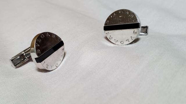 正規 レア ブルガリ ロゴ文字アイコン ラウンドドームカフス 黒 SV カフリンクス オーバル立体デザインボタン ビジネス○シャツ < ブランド  正規 レア ブルガリ ロゴ文字アイコン ラウンドドームカフス 黒 SV カフリンクス オーバル立体デザインボタン ビジネス○シャツ < ブランドの
