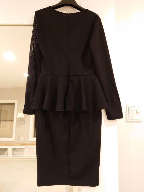 SHEIN  黒ミニワンピース 長袖レース Мサイズ < 女性ファッション  SHEIN  黒ミニワンピース 長袖レース Мサイズ < 女性ファッションの