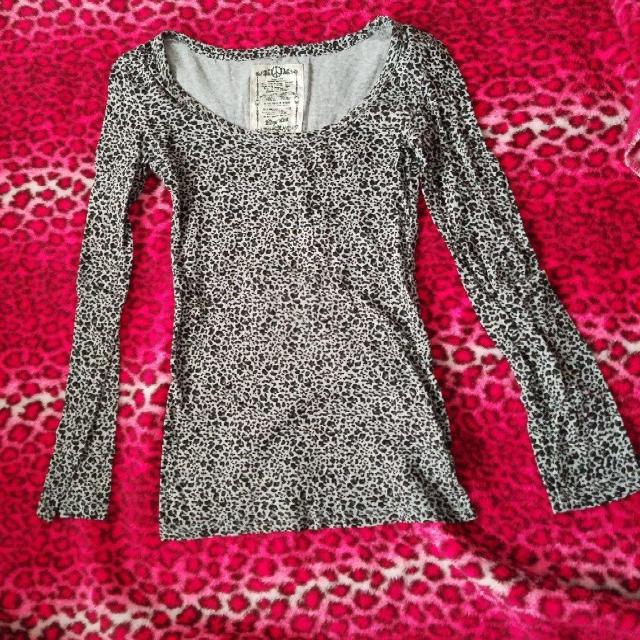 ギャル系ヒョウ柄セクシーTシャツ < 女性ファッション  ギャル系ヒョウ柄セクシーTシャツ < 女性ファッションの
