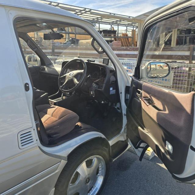 トヨタ ハイエースワゴン スーパーカスタムGリビングサルーンEX 100系 平成13年式 < 自動車/バイク トヨタ ハイエースワゴン スーパーカスタムGリビングサルーンEX 100系 平成13年式 < 自動車/バイク