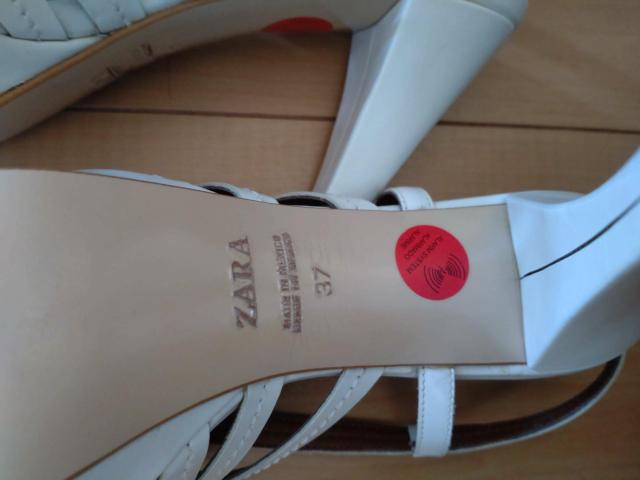 ZARA�@�T���_���@���Á@������ �� �u�����h�� 