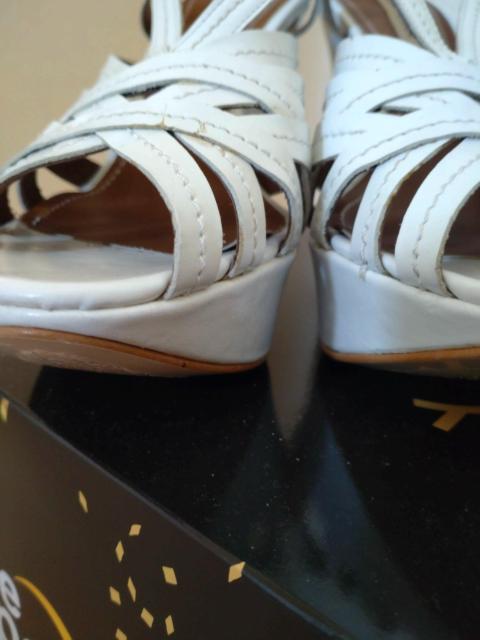 ZARA�@�T���_���@���Á@������ �� �u�����h�� 