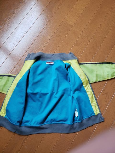 ☆USED☆黄色×グレー シャカシャカジャンパー☆120 < キッズ/ベビー  ☆USED☆黄色×グレー シャカシャカジャンパー☆120 < キッズ/ベビーの