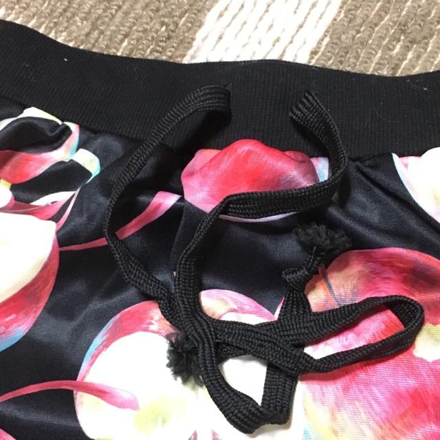 ドラッグハニー・絵画風林檎柄ジャージミニスカート < ブランド ドラッグハニー・絵画風林檎柄ジャージミニスカート < ブランドの