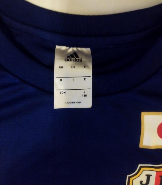 adidas サッカー ワールドカップ 日本代表 ユニフォームデザインTシャツ < 女性ファッション  adidas サッカー ワールドカップ 日本代表 ユニフォームデザインTシャツ < 女性ファッションの