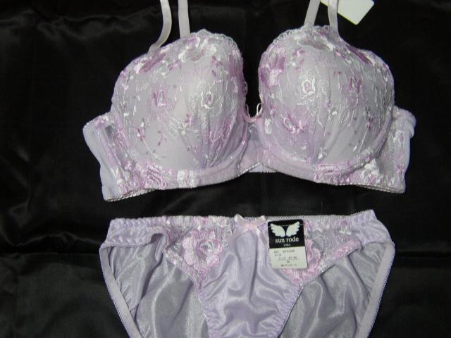 ピンク系花柄使いD75Mワイヤー入り < 女性ファッション ピンク系花柄使いD75Mワイヤー入り < 女性ファッションの