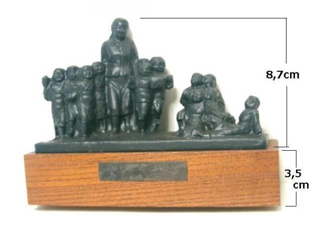 ◎平和の群像<二十四の瞳置物> < ホビー ◎平和の群像<二十四の瞳置物> < ホビーの