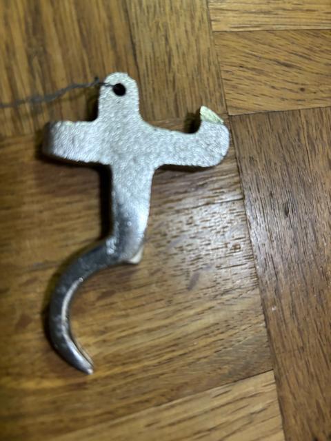 古いコルク銃のトリガー?詳細不明 < おもちゃ 古いコルク銃のトリガー?詳細不明 < おもちゃの