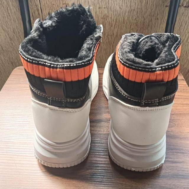 新品 22.5m レディース スニーカー ブラック ミドルカット 厚底 裏起毛 < 女性ファッション  新品 22.5m レディース スニーカー ブラック ミドルカット 厚底 裏起毛 < 女性ファッションの