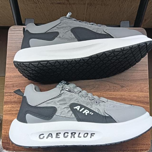 新品 25.5cm メンズ スニーカー グレー シューズ 靴 カジュアル < 男性ファッション  新品 25.5cm メンズ スニーカー グレー シューズ 靴 カジュアル < 男性ファッションの