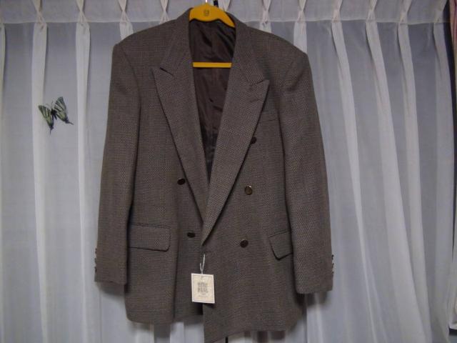 FRENDLYのブレザー新品タグ付き 日本製 毛100%!。 < 男性ファッション FRENDLYのブレザー新品タグ付き 日本製 毛100%!。 < 男性ファッションの