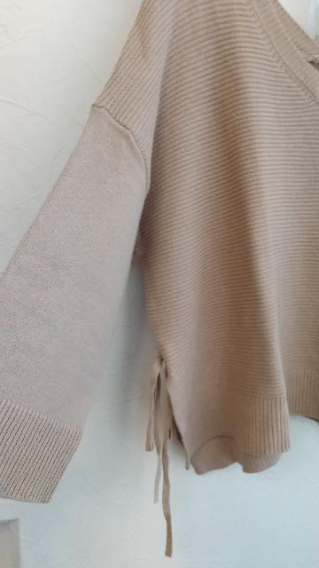 aqua girl*サイドスリットのVネックコットンニット/M < ブランド  aqua girl*サイドスリットのVネックコットンニット/M < ブランドの