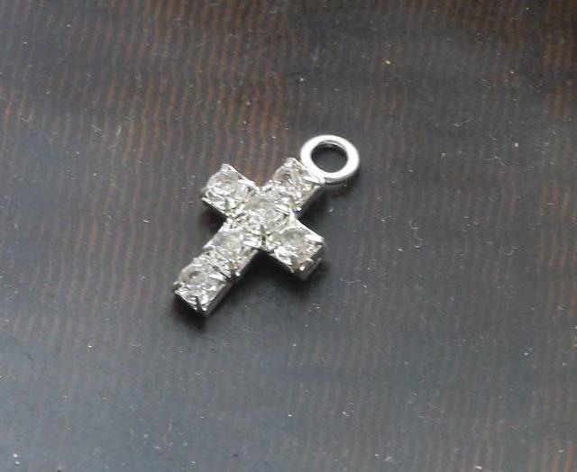 新品 手芸・アクセサリーパーツ 十字架 チャーム 銀×クリア ペンダントトップ キーホルダーパーツ < ペット/手芸/園芸  新品 手芸・アクセサリーパーツ 十字架 チャーム 銀×クリア ペンダントトップ キーホルダーパーツ < ペット/手芸/園芸の