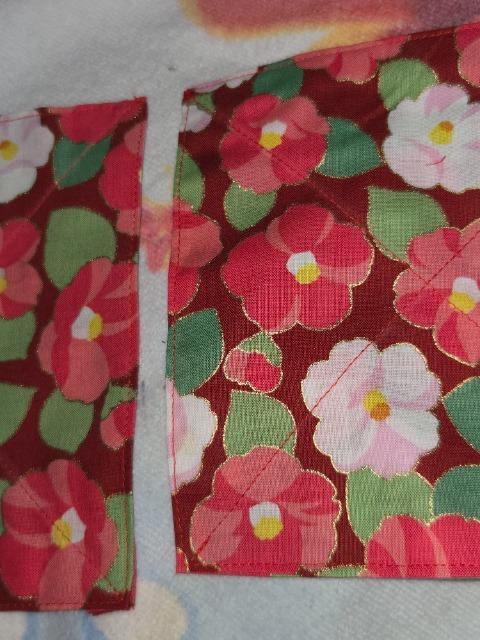 ★新品赤×椿和柄コースター2枚セット < キッズ/ベビー  ★新品赤×椿和柄コースター2枚セット < キッズ/ベビーの