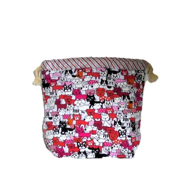 【底マチ幅が広い巾着】◆猫猫猫犬犬犬×赤シルバーラメストライプ◆裏地あり巾着 < 女性ファッション 【底マチ幅が広い巾着】◆猫猫猫犬犬犬×赤シルバーラメストライプ◆裏地あり巾着 < 女性ファッションの