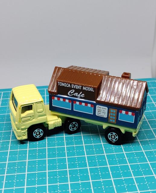 トミカ博 イベントモデル No.26 いすゞ ギガ 移動カフェ トミカコーヒー屋さん < ホビー トミカ博 イベントモデル No.26 いすゞ ギガ 移動カフェ トミカコーヒー屋さん < ホビーの
